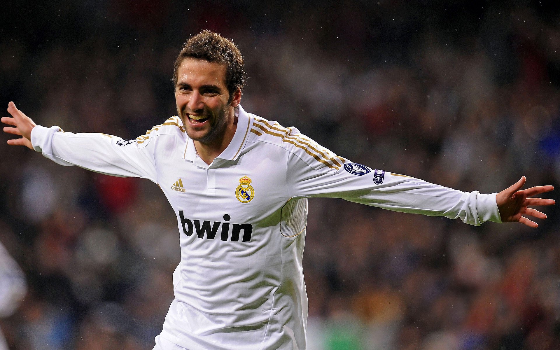 世界杯预选赛次回合爆出冷门！巴黎圣日耳曼血战广厦男篮，争冠形势突变